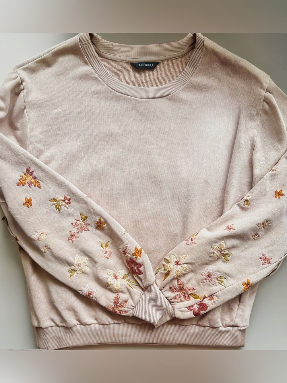 Driftwood Brie Floral Embroidered Crewneck Sweatshirt Antique Pink Anthropologie - Picture 4 of 7